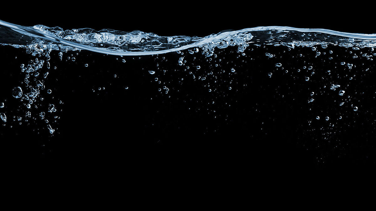 Water Black Bubbles RENA Water-saving Theaser