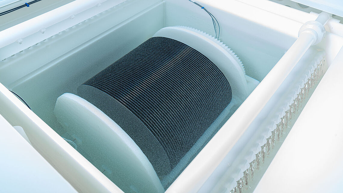 wafers in wet chemical bath for particle remove and outstanding surface cleanliness