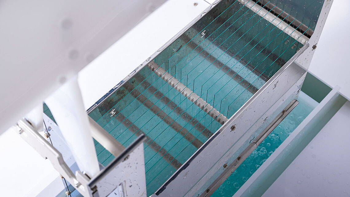 BatchGlass machine tank