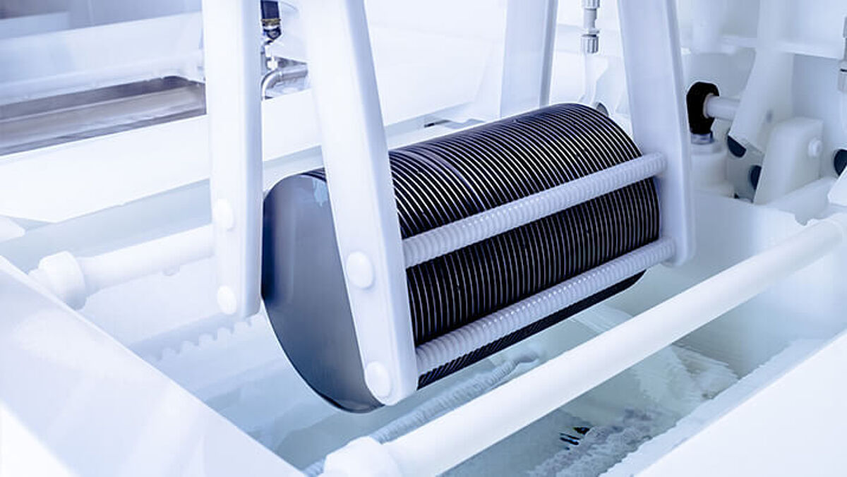 wafer in complex wet-chemical surface treatment process in RENA machine